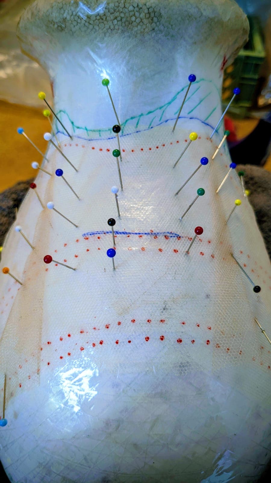 Perücke, Berlin, Haarausfall, Alopezie, kreisrunder Haarausfall, Alopecia totalis, Alopecia areata, Alopecia Androgenetica, Haare, Echthaar, Haarteil, Lace, Montur, Wig, Lacewig, Hair, Haarlinie, Full Lace, Lace Front, Knüpfen, Reparatur, 100% Echthaar, knüpfknoten, Handwerk, Präzision,