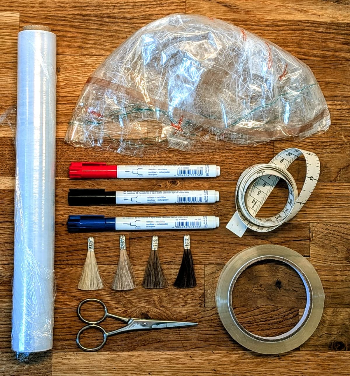 Perücke, Berlin, Haarausfall, Alopezie, kreisrunder Haarausfall, Alopecia totalis, Alopecia areata, Alopecia Androgenetica, Haare, Echthaar, Haarteil, Lace, Montur, Wig, Lacewig, Hair, Haarlinie, Full Lace, Lace Front, Knüpfen, Reparatur, 100% Echthaar, knüpfknoten, Handwerk, Präzision, Zopf, Haarspende, Haare spenden, Abdruck, Maßanfertigung, passgenau,